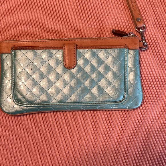 Consuela wristlet - Picture 2 of 8